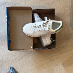 Adidas Kids' Stan Smith white and green brand new
